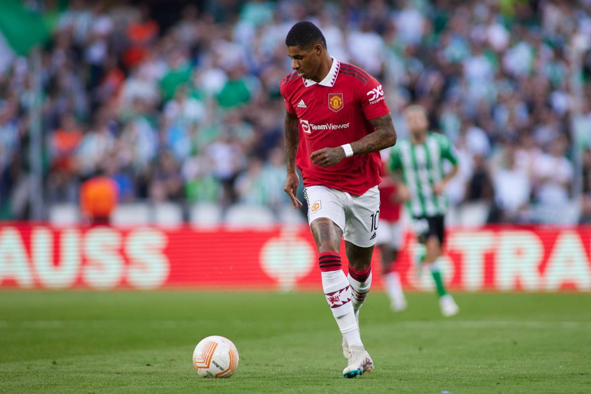 Бавария матчи. Манчестер юнайтед чемпион англии. Манчестер юнайтед футбол брендфорт. Сомон тч чемпионат англии футбол купил арсенал. Бренфорд манчестер юнайтед.