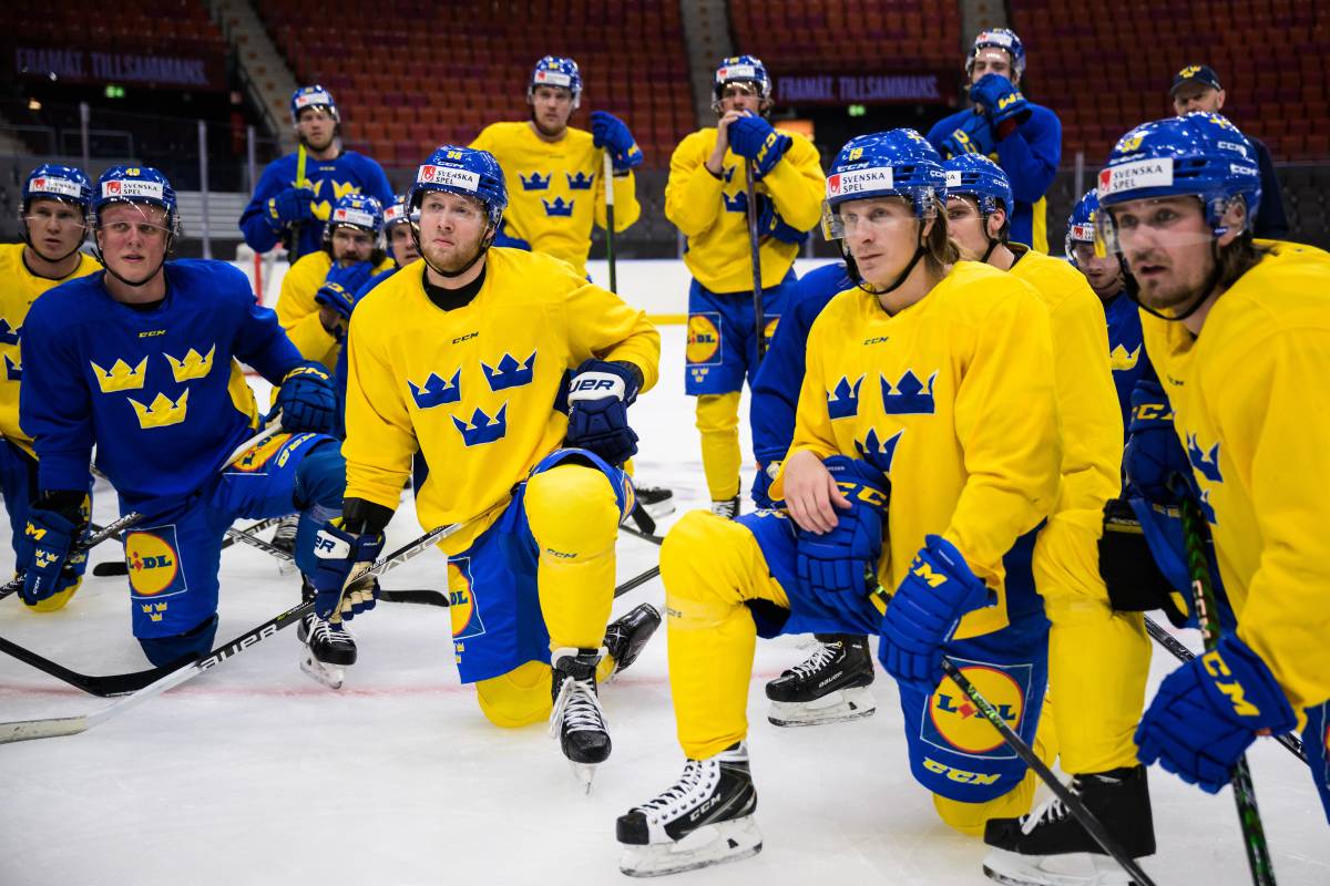 Матч хоккея швеция. Хоккей. Сборная Швеции. Швеция Швейцария хоккей. Шведская хоккейная лига.